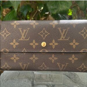 Complimentary LV Wallet with Full Price Purchase of LV Bags over $500